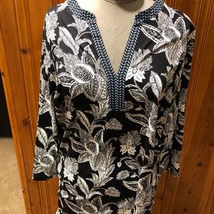 Womens J McLaughlin top. Size xl but fits like L